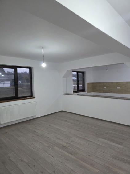 Vand casa noua , situata la 4 km de Tg.Neamt(Topolita) - 1