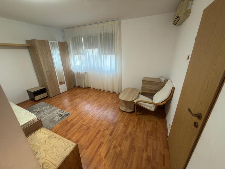 Garsoniera langa  metrou N Grigorescu, bd. Camil Ressu, nr. 33 - 1