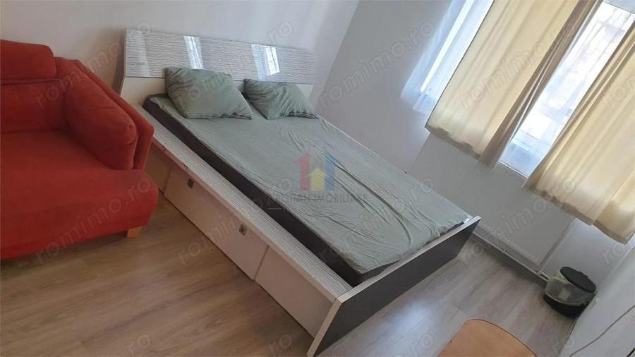 1 camera, parter, Mobilat si Utilat, Bariera - 1