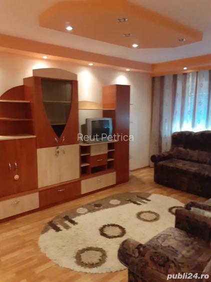 Vand apartament cu doua camere Vand apartament cu doua camere