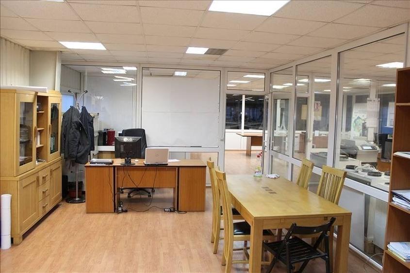 Hala pretabila pentru activitati cu trafic moderat de marfuri - 13