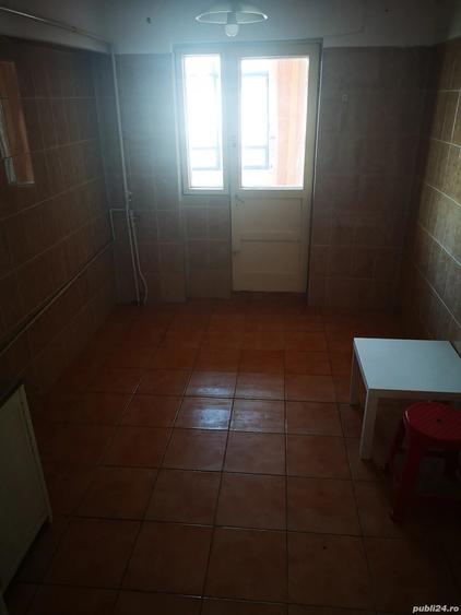 Apartament de vanzare - 3