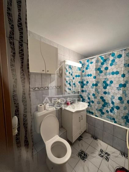 Apartament 2 camere, centrala propie, zona Soarelui - 8