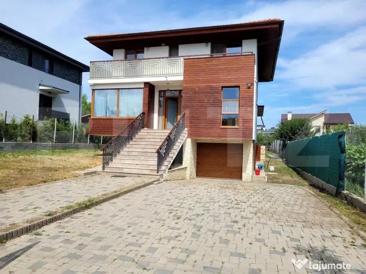 Casa indiaviduala cu 4 camere, 300 mp, curte 1000 mp, gara - 1