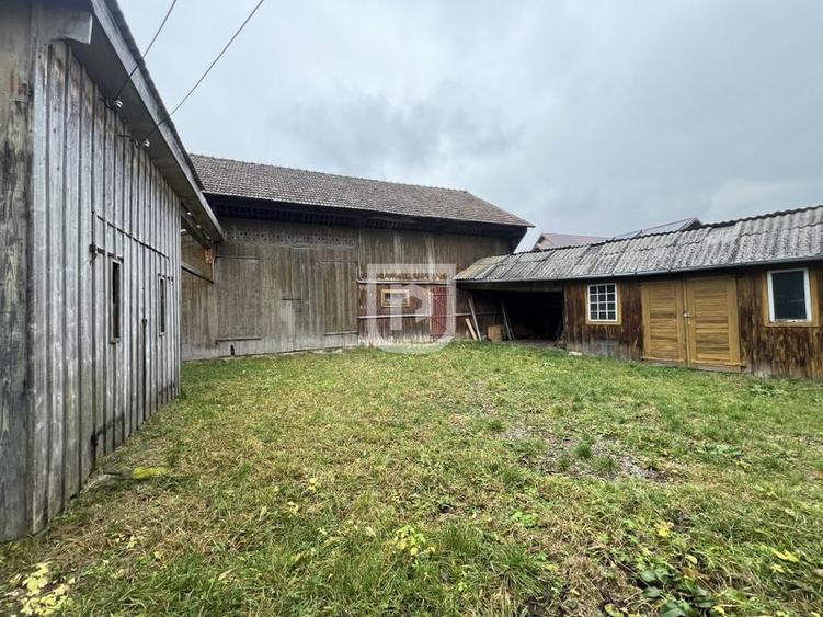 De vanzare casa, atelier fierarie, 4 anexe - 2507 mp in Manastirea Humorului - 12