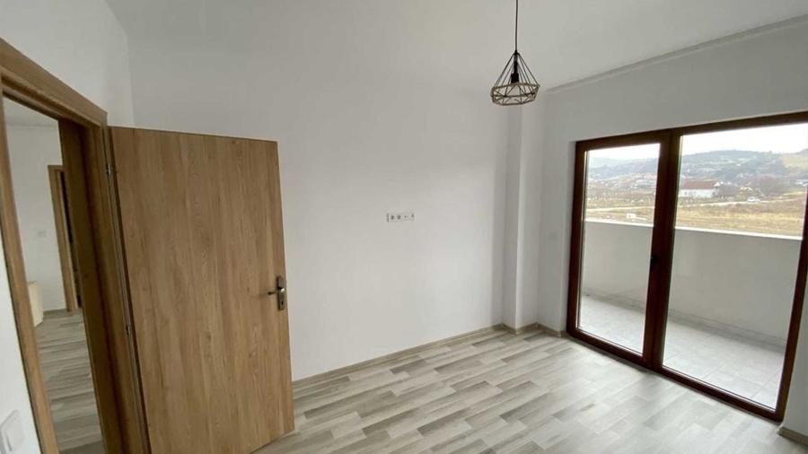 Apartament cu 2 camere decomandat în Centura - 4