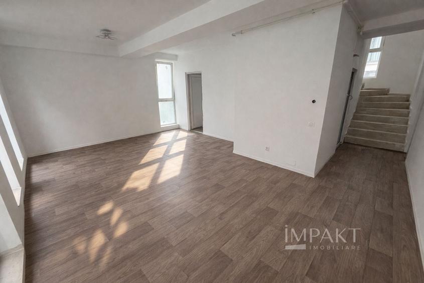 De închiriat apartament două camere, decomandat- Barc - 5