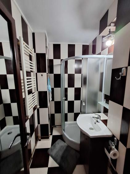 Apartament cu 2 camere decomandat în Vărsătura