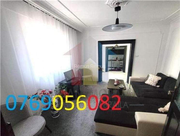 Casa 5 camere, suprafata teren 200 mp, zona Piata Saraca