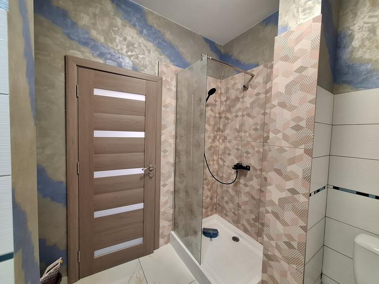 Apartament cu 2 camere semidecomandat, mobilat în Florești