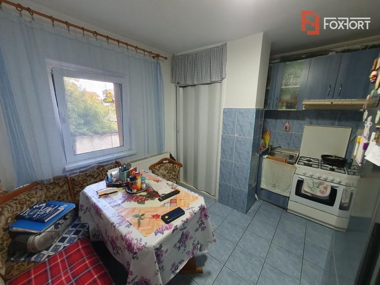 Apartament cu 3 camere semidecomandat în Kiriac