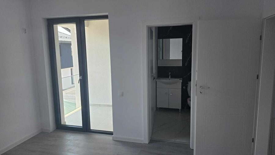 Casă cu 3 camere în Central