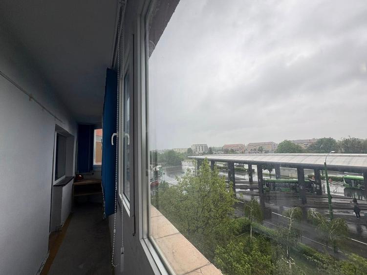 Apartament cu 2 camere decomandat în Triaj