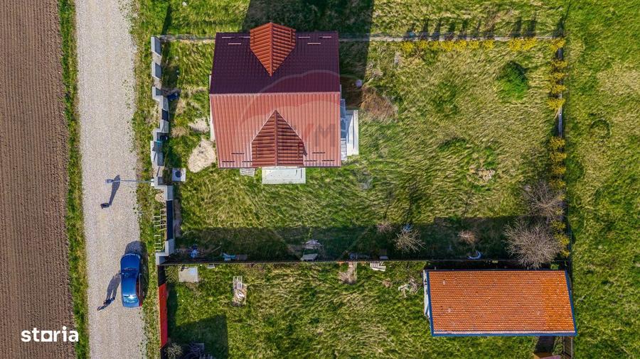 Casă cu 4 camere cu Teren 693 Mp în Bod