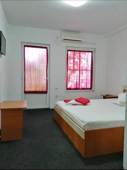 Casă individuală cu 20 camere cu Teren 313 Mp în Central