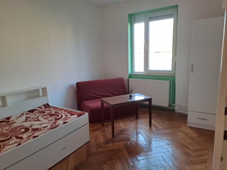 Apartament cu 2 camere decomandat în Bălcescu — fotografia 2