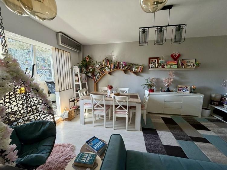 Apartament cu 4 camere decomandat în Răcădău