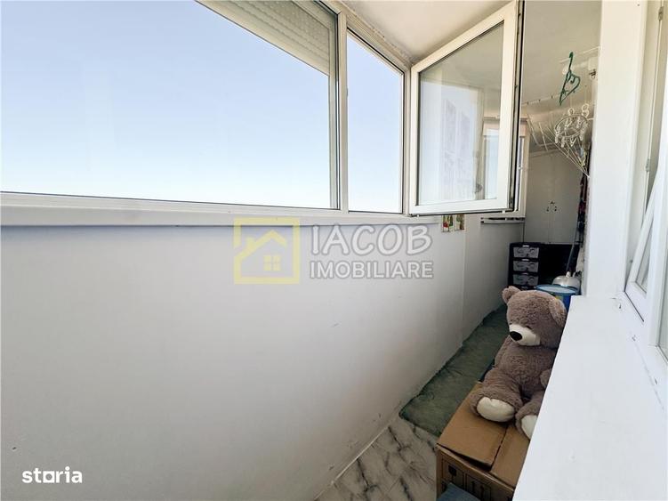 Apartament cu 2 camere decomandat în Cornișa