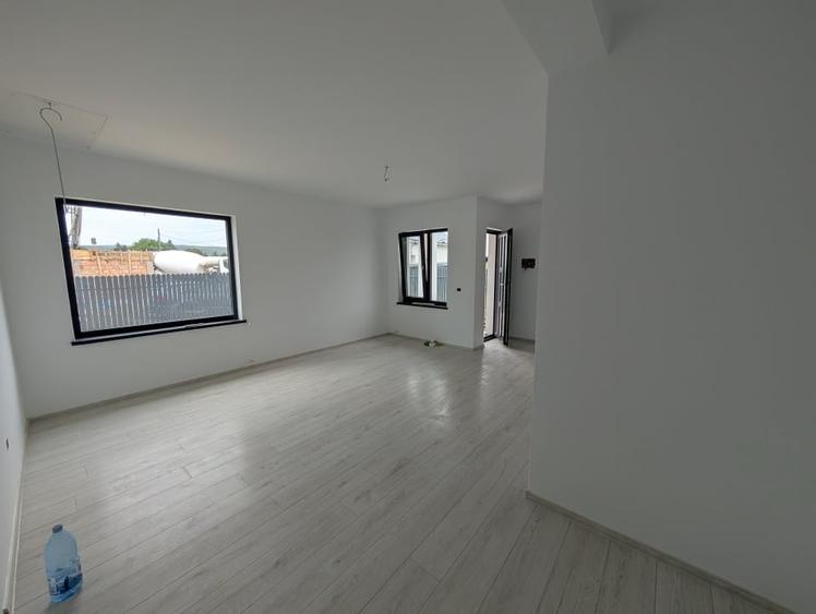 Casă individuală cu 3 camere cu Teren 400 Mp în Nord