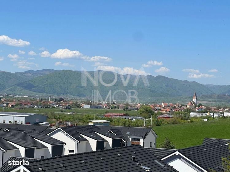Apartament cu 3 camere în Cristian