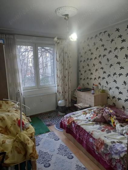 Apartament cu 3 camere decomandat în Gorjului