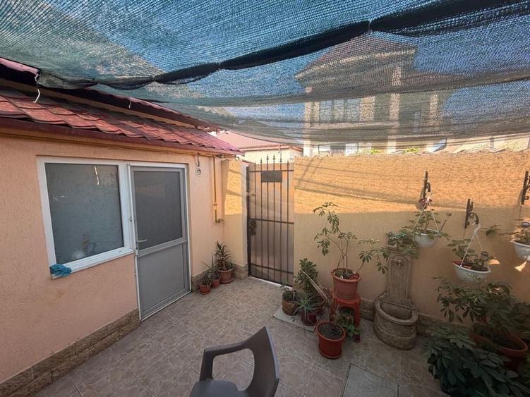 Casă cu 4 camere în Palas