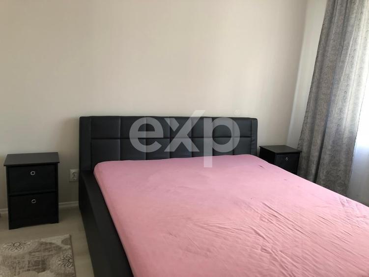 Apartament cu 3 camere semidecomandat, mobilat în Florești