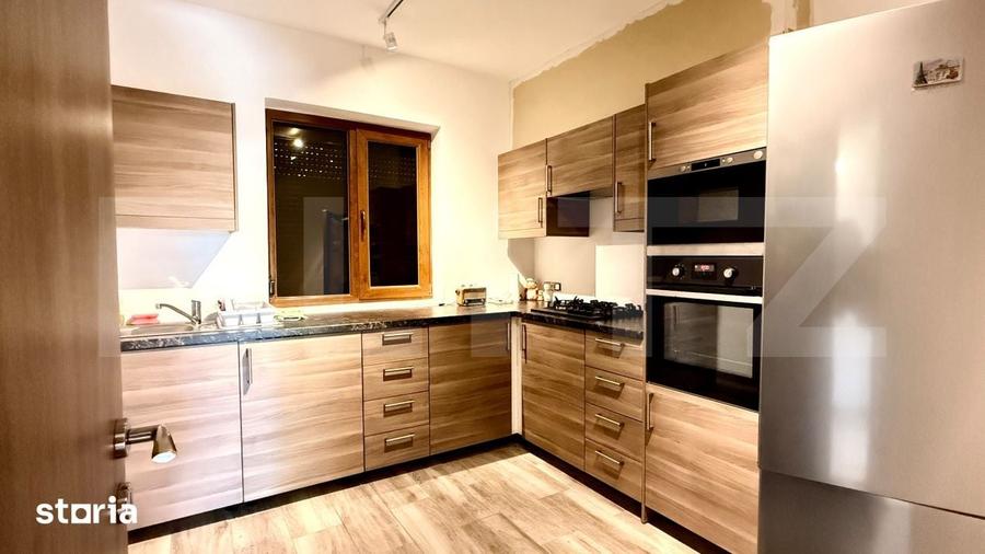 Casă cu 6 camere cu Teren 1108 Mp în Tătărani