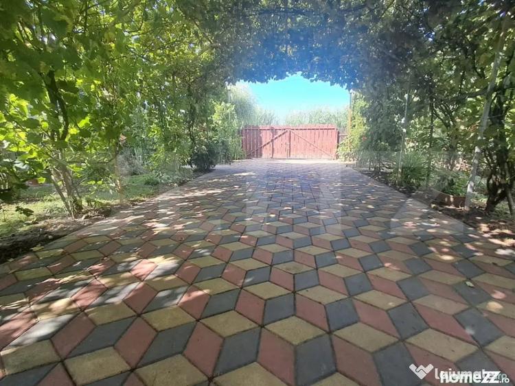 Casă cu 3 camere cu Teren 1050 Mp în Dumbrăvioara