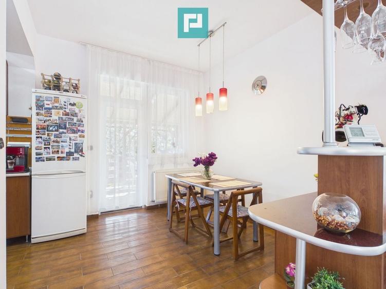 Casă individuală cu 5 camere cu Canalizare în Paleu
