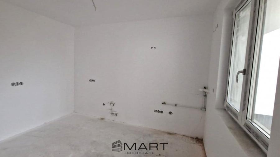 Casă cu 3 camere cu Teren 220 Mp în Central