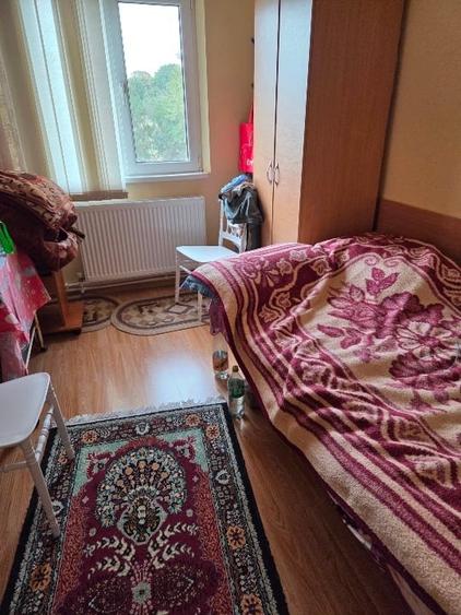 Apartament cu 3 camere nedecomandat în Dacia