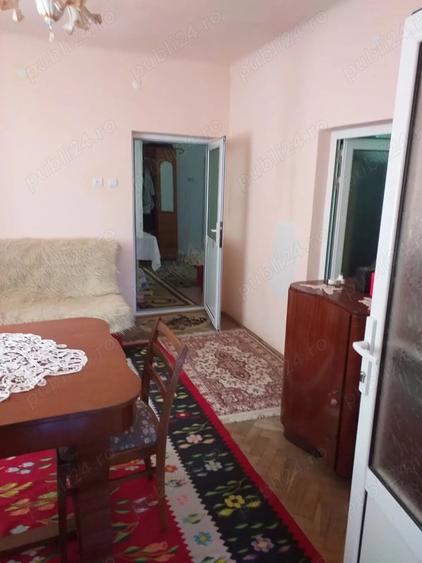 Casă cu 4 camere în Băicoi