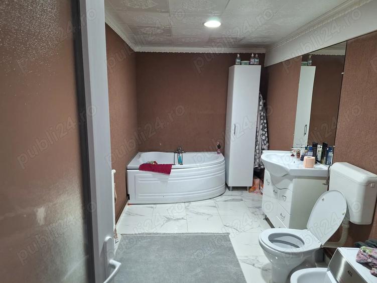 Casa spatioasa de vanzare in Arad cartier Bujac - 8