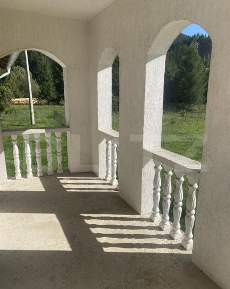 Casa de vanzare cu teren, in Pojorata, la ?osea asfalta - 2
