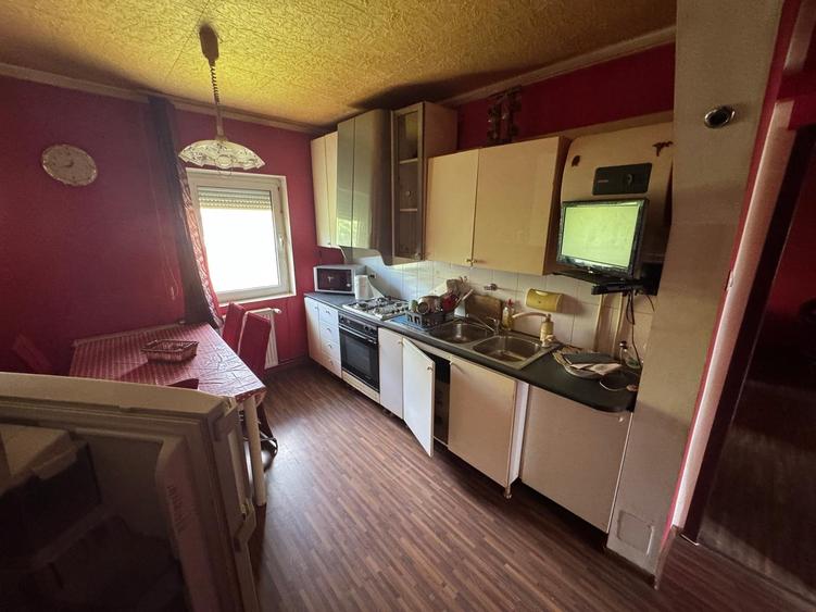 Apartament 3 camere decomandat Orsova - langa Școala Gimnazială Petru Dumitriu - 6