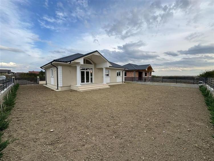 0% Comision! Case noi realizate cu materiale de calitate in Vanatori - 7