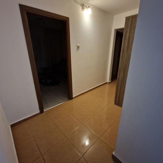 De vanzare sau Inchiriez apartament 3 camere decomandate cu centrala - 5