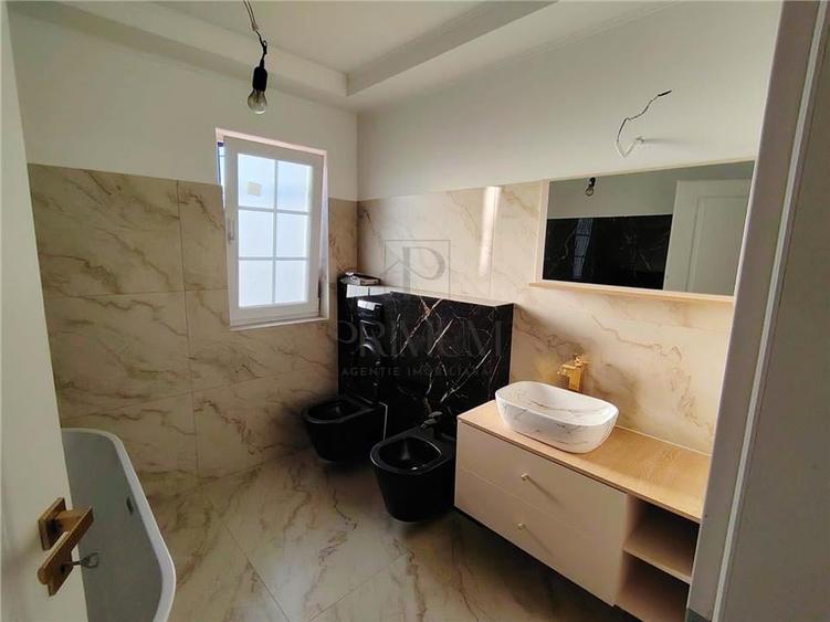 Duplex despartit prin garaj - zona excelenta - toate utilitatile - asfalt - pano - 6