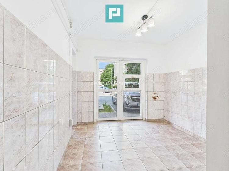 Garsoniera/spa?iu comercial strada Poetului Vlaicu