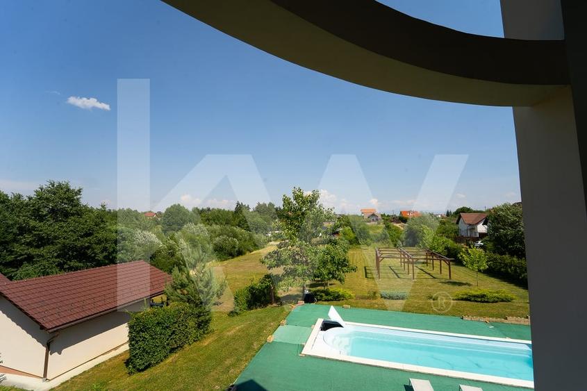 Vila exclusivista cu piscina si panorama de vis Cisnadioara - 9