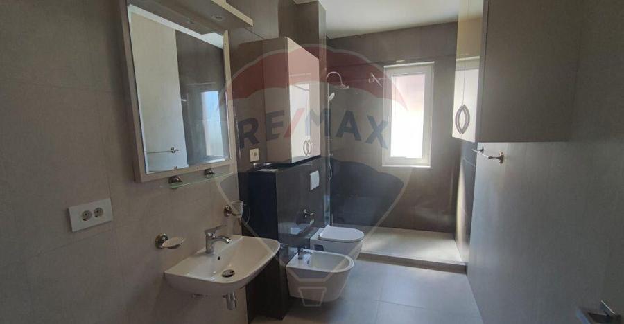 De inchiriat apartament 3 camere lux etaj 1 zona podul Ce... - 5