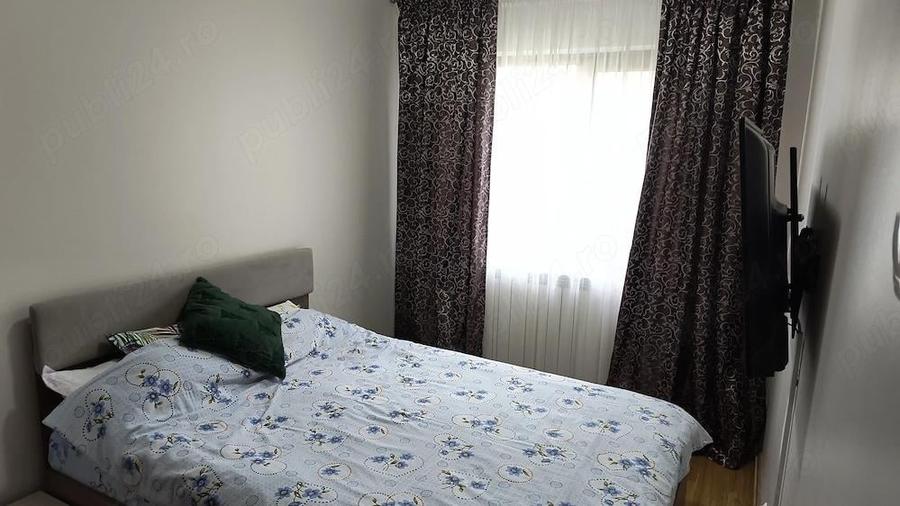 Proprietar Vand Apartament 3 Camere - 2