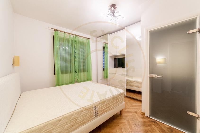 Vila zona Expo Parc - 2 apartamente, curte comuna - 12