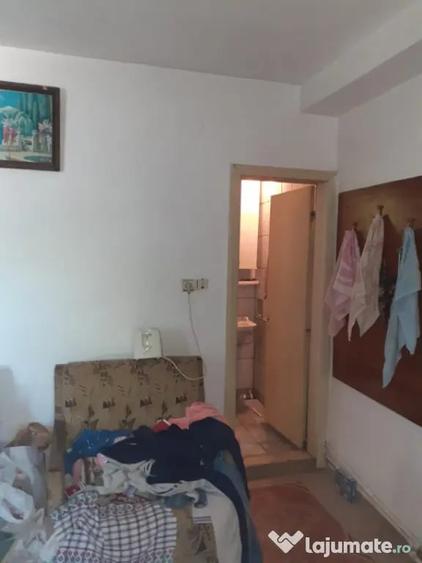 Casă cu 6 camere cu Teren 5165 Mp în Beștepe