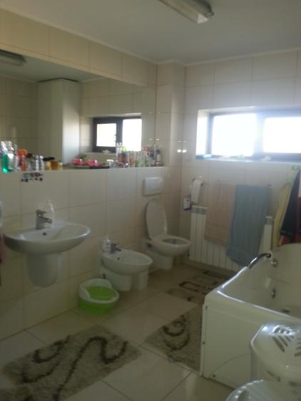 Cladire cu suprafata de 800mp in oras - 9