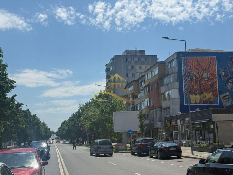De vanzare apartament 3 camere decomandate Republicii Bacau - 1