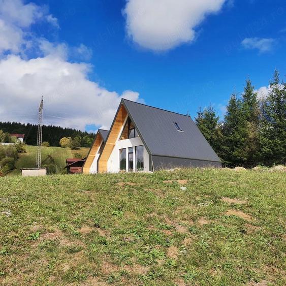 Cabana A Frame de Vanzare - Casa de Vacanta la Munte - 2