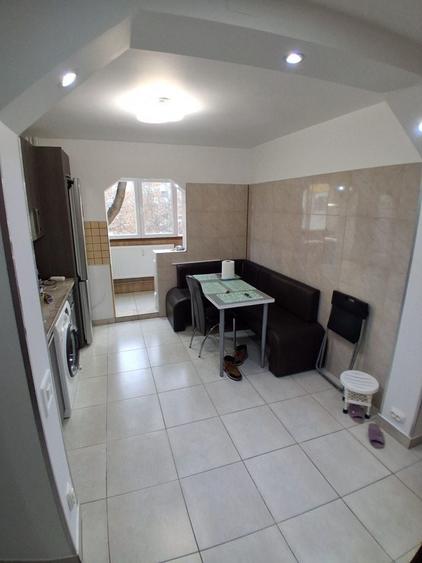 Inchiriez apartament 2 camere - 1