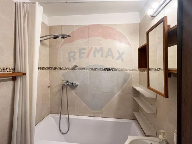 Vanzare apartament spatios,  3 camere - Metrou 1Mai - 22